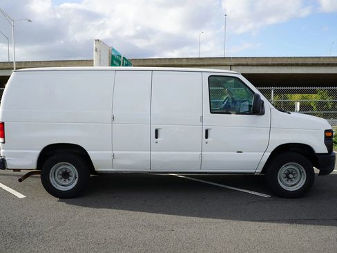 Used 2013 Ford E-150 and Econoline 150 image 20