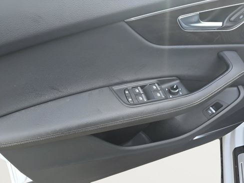 Used 2023 Audi Q8 Premium Plus AWD/4WD image 19