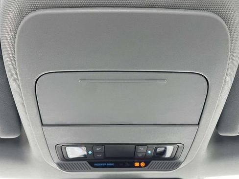 New 2026 Ford F250 XL w/ XL Driver Assist Package RWD image 5
