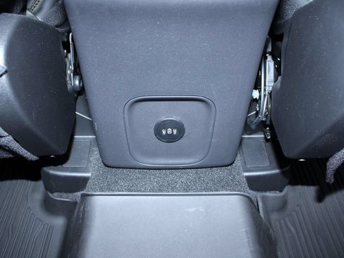 Used 2024 Ford Escape ST-Line w/ Tech Pack #1 AWD/4WD image 20