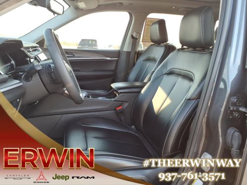 Used 2024 Jeep Grand Cherokee Limited 4xe image 12