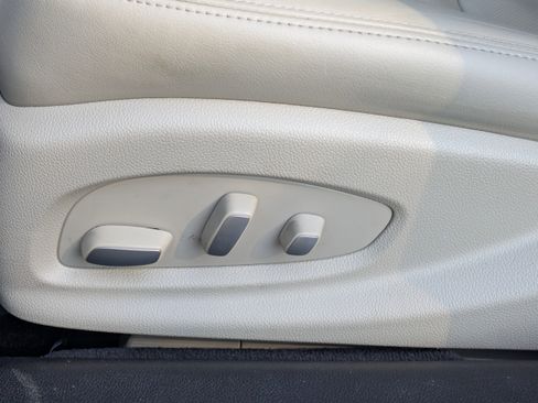 Used 2019 Cadillac XTS Luxury image 24