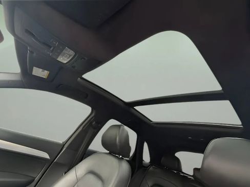 Used 2017 Audi Q3 2.0T Prestige w/ Prestige Package image 36