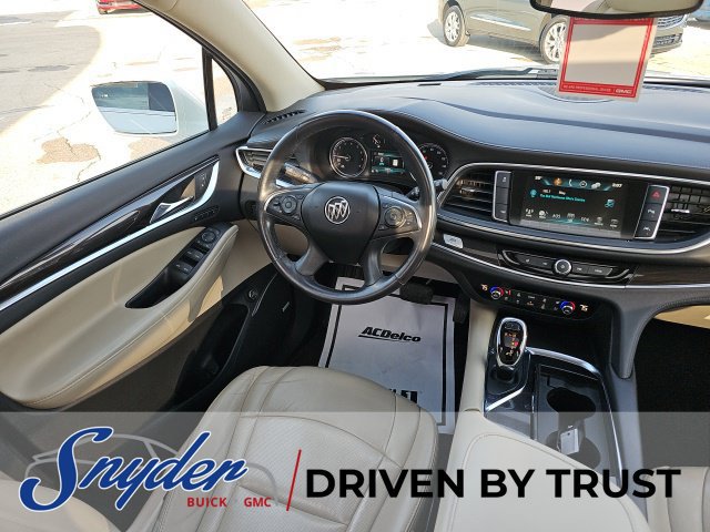 Used 2018 Buick Enclave Premium w/ Experience Buick Package FWD image 31