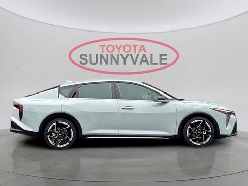 Used 2025 Kia K4 GT-Line image 9