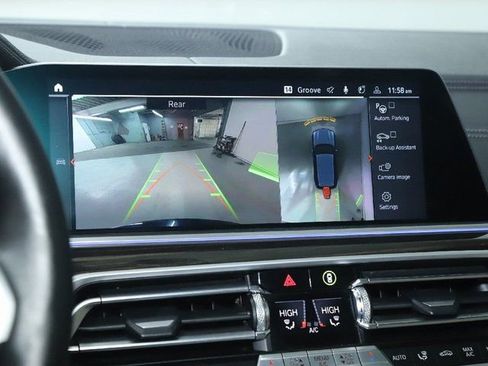 Used 2021 BMW X5 M50i w/ Premium Package image 30