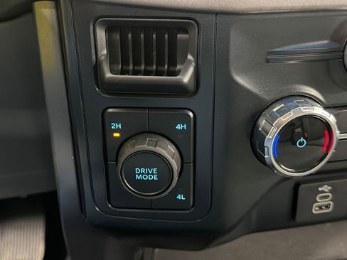 Used 2025 Ford F150 XLT w/ Equipment Group 301A Standard image 25