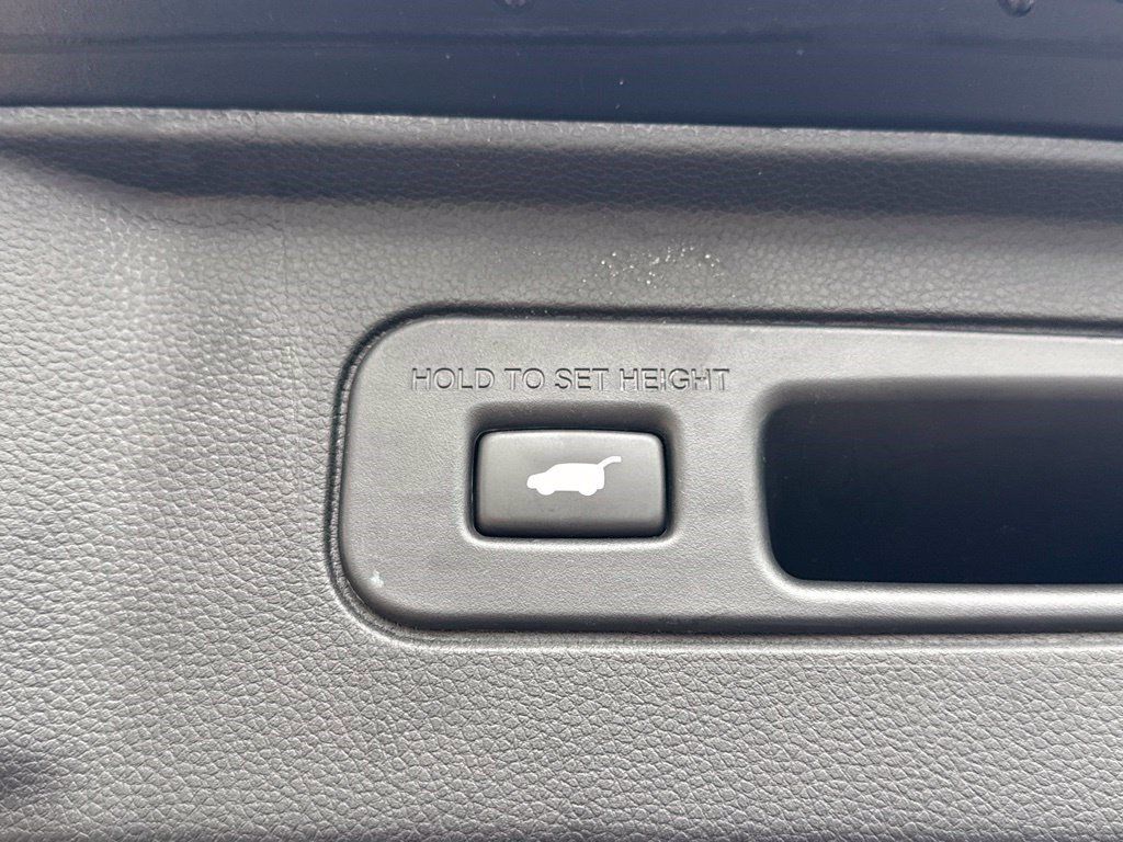 Used 2024 Honda Pilot EX-L image 8