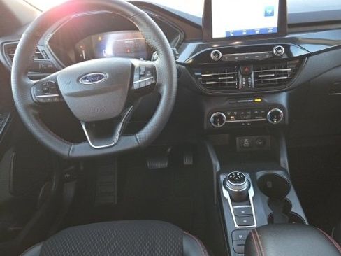 Used 2025 Ford Escape ST-Line image 21