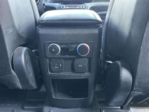 Used 2020 Ford Explorer XLT w/ Equipment Group 202A AWD/4WD image 23