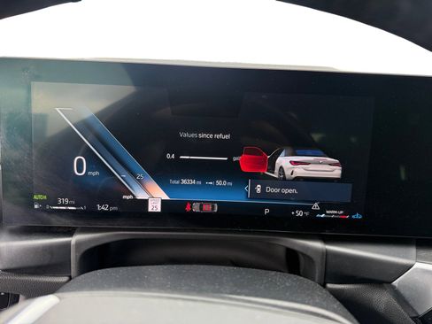 Used 2024 BMW 430i Convertible image 11