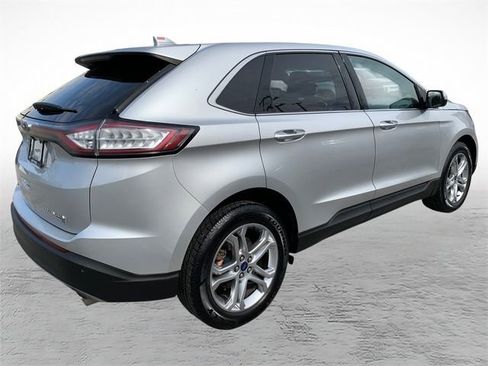 Used 2017 Ford Edge Titanium w/ Technology Package AWD/4WD image 3