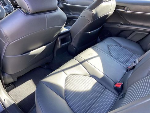 Used 2023 Toyota Camry SE image 13