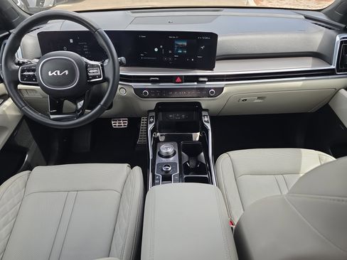 Certified 2025 Kia Sorento SX Prestige AWD/4WD image 13
