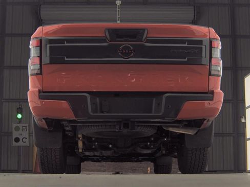 Certified 2025 Nissan Frontier PRO-4X w/ Pro Premium Package image 8