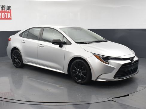 Used 2023 Toyota Corolla LE FWD image 6
