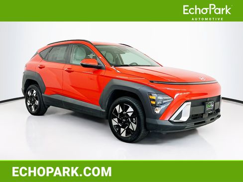 Used 2025 Hyundai Kona SEL image 1