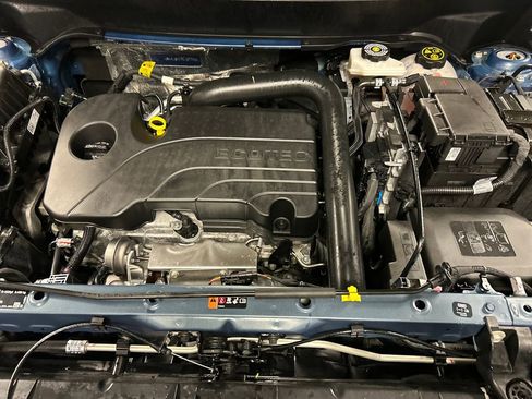 Used 2024 GMC Terrain SLE w/ Driver Convenience Package image 26