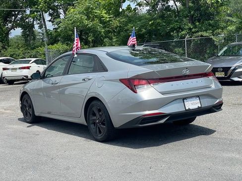 Used 2023 Hyundai Elantra SEL image 5