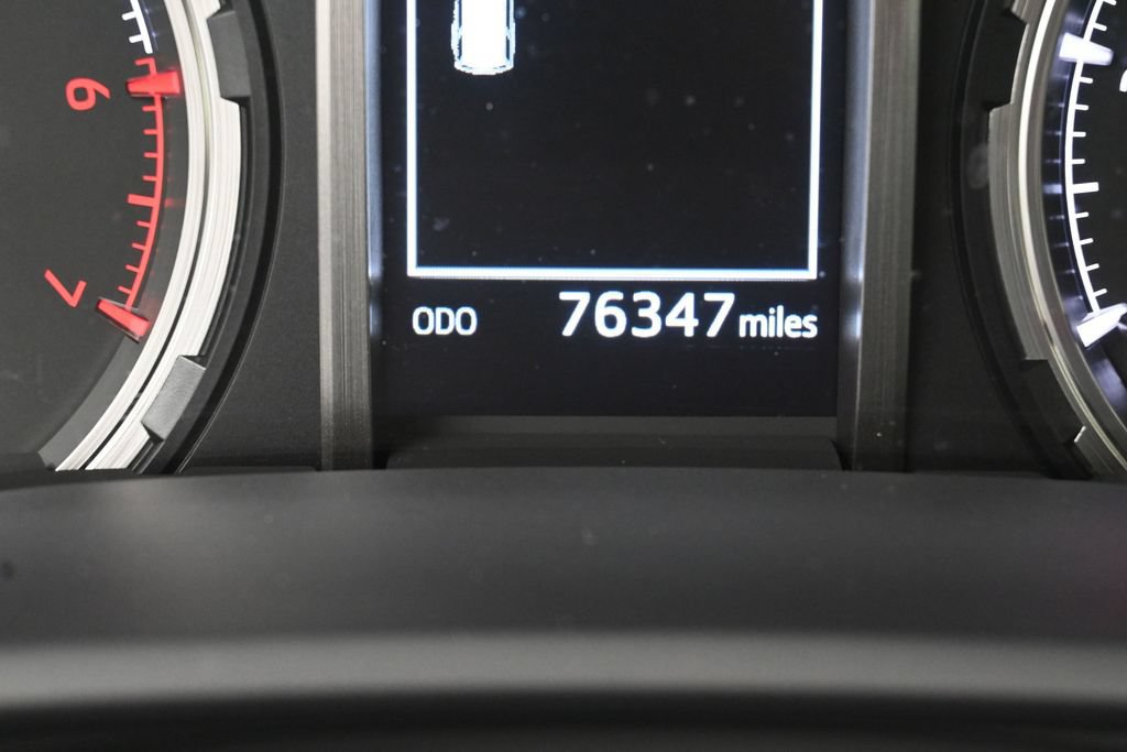 Used 2021 Toyota 4Runner Venture w/ Moonroof Package AWD/4WD image 19