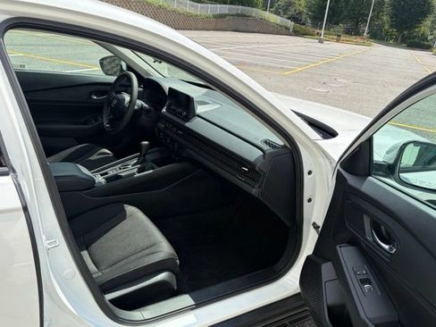 Certified 2024 Honda Accord EX image 26