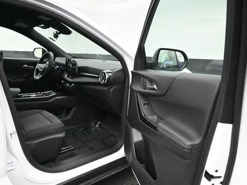 Certified 2026 Chevrolet Equinox LT FWD image 12