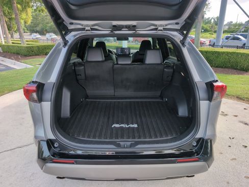 Used 2023 Toyota RAV4 XSE AWD/4WD image 32