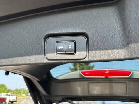 Used 2021 Nissan Rogue SV w/ Premium Package AWD/4WD image 23