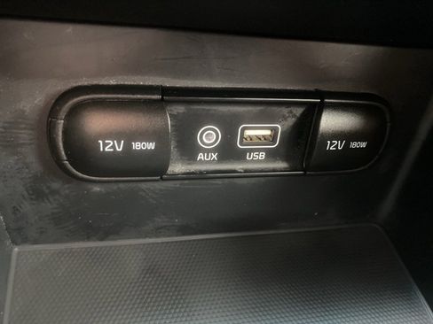 Used 2019 Kia Niro S Touring image 28