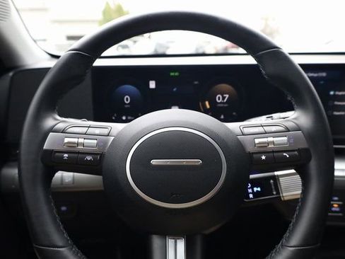 Used 2025 Hyundai Kona SEL image 14