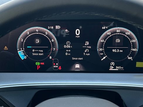 New 2026 Volkswagen Tiguan SE R-Line FWD image 22