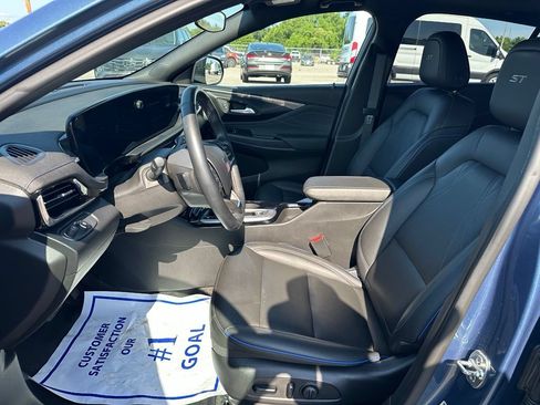 Used 2024 Buick Envista Sport Touring w/ Convenience I Package FWD image 14