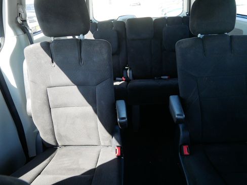 Used 2014 Dodge Grand Caravan SE FWD image 13