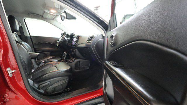 Used 2018 Jeep Compass Limited AWD/4WD image 10