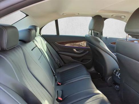 Used 2017 Mercedes-Benz E 300 image 21