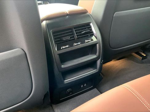 Used 2024 BMW X5 sDrive40i w/ Premium Package RWD image 31