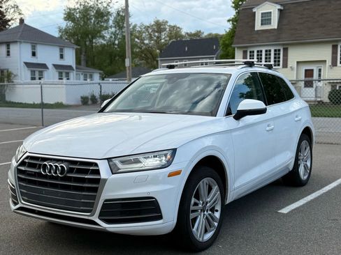 Used 2018 Audi Q5 2.0T Premium Plus w/ Premium Plus Package image 3