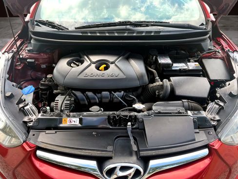 Used 2016 Hyundai Elantra SE w/ Option Group 02 FWD image 10