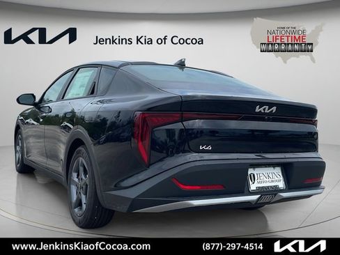 New 2026 Kia K4 FWD image 7