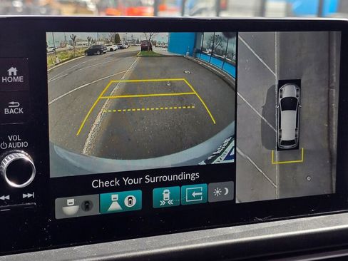 Certified 2025 Honda Pilot Black Edition image 38