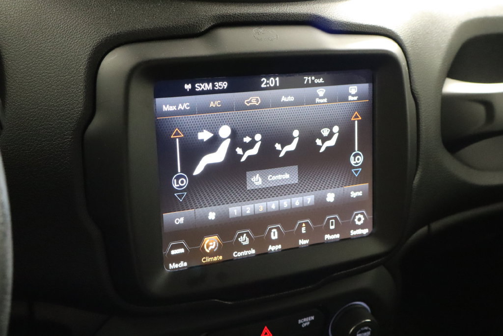 Used 2020 Jeep Renegade Altitude w/ UConnect 8.4 Nav Group AWD/4WD image 29