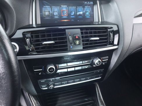 Used 2018 BMW X4 xDrive28i w/ Parking Assistance Package image 15