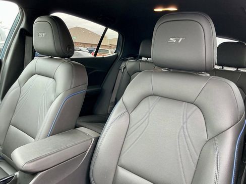 Used 2024 Buick Envista Sport Touring w/ Convenience I Package image 40