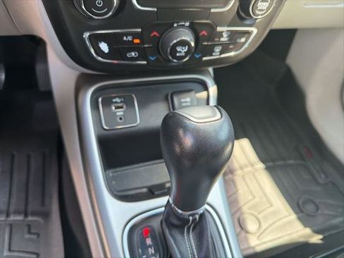 Certified 2019 Jeep Compass Latitude image 9