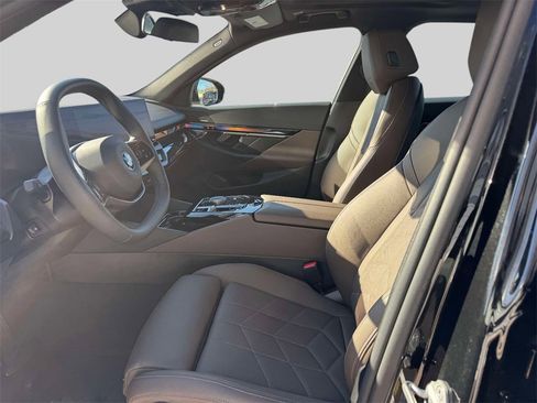 Certified 2024 BMW i5 eDrive40i w/ Convenience Package image 11