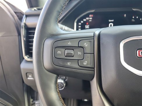 Used 2025 GMC Sierra 2500 AT4 image 25