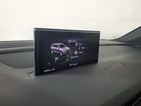 Used 2018 Audi Q7 3.0T Premium AWD/4WD image 29