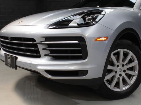 Used 2019 Porsche Cayenne w/ Premium Package AWD/4WD image 5