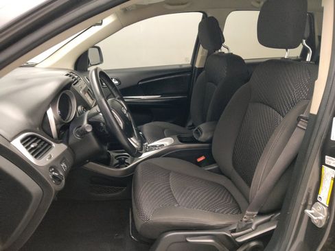 Used 2018 Dodge Journey SE w/ Popular Equipment Group image 17