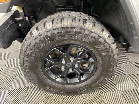 Used 2025 Jeep Wrangler Unlimited Sport AWD/4WD image 12